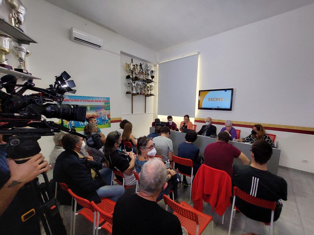 Conférence de presse dans les locaux du Romulea Autistic Football Club
